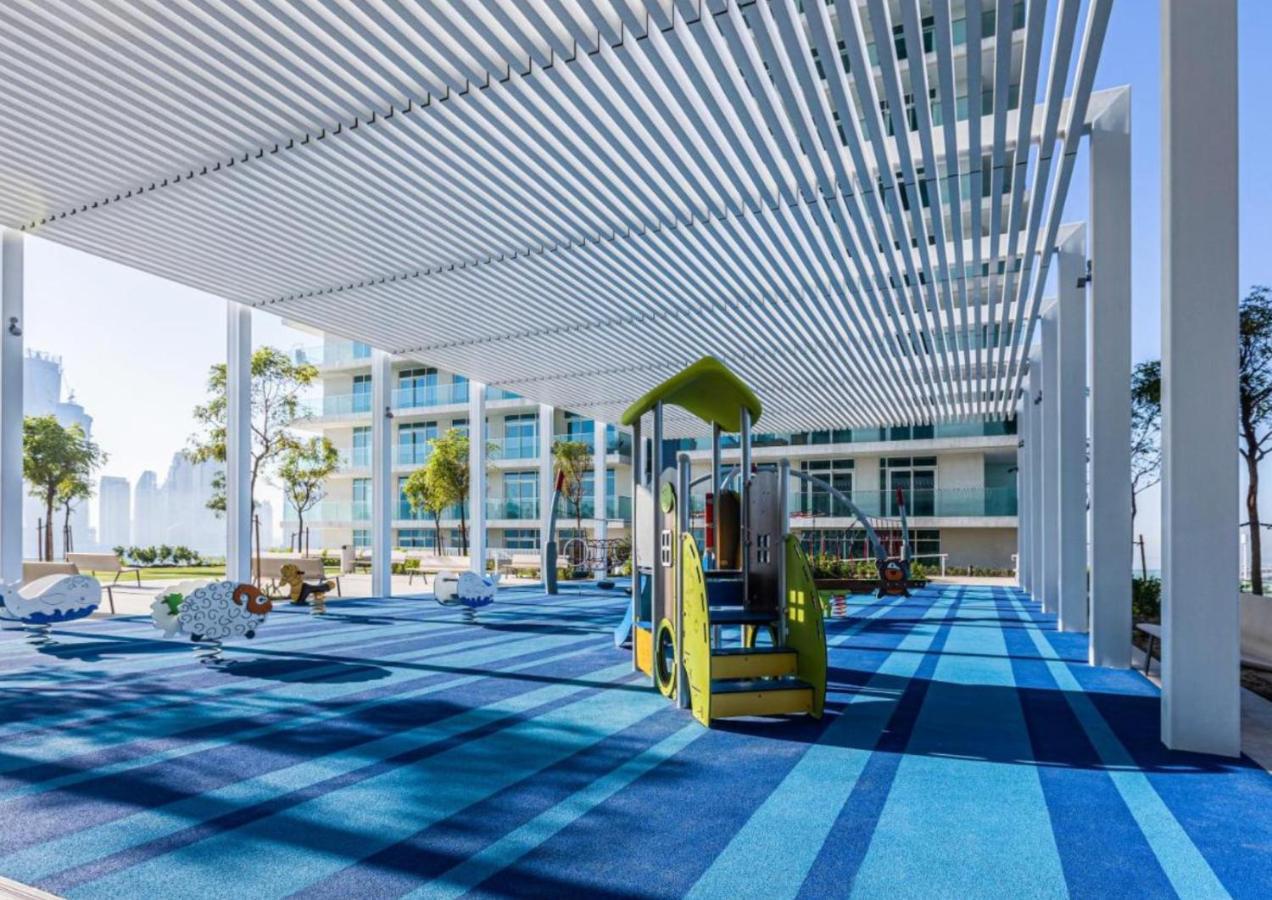 Ultra Luxury Emaar Beachfront - Private Beach And Pool Dubai Exterior photo