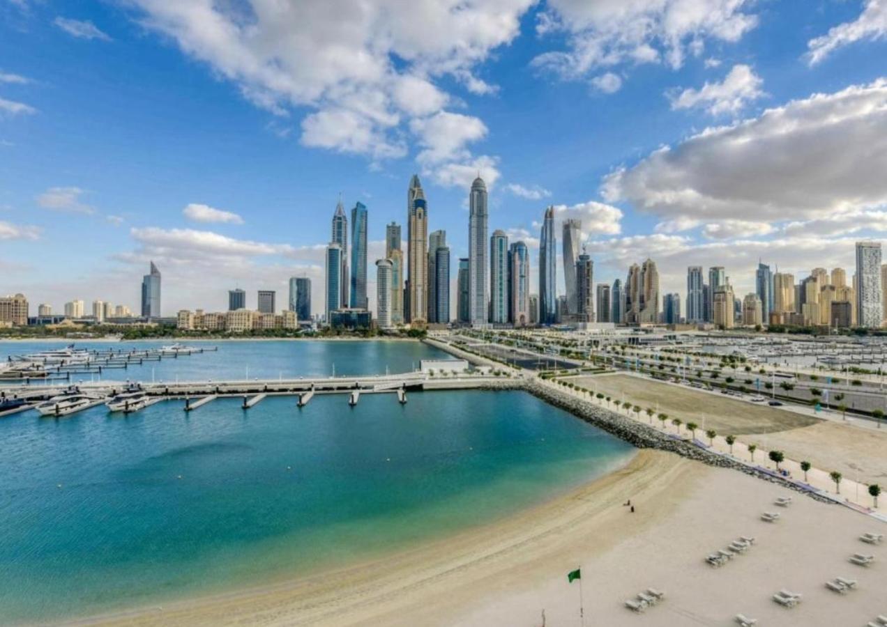 Ultra Luxury Emaar Beachfront - Private Beach And Pool Dubai Exterior photo