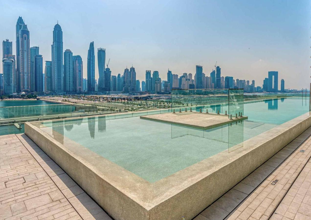 Ultra Luxury Emaar Beachfront - Private Beach And Pool Dubai Exterior photo