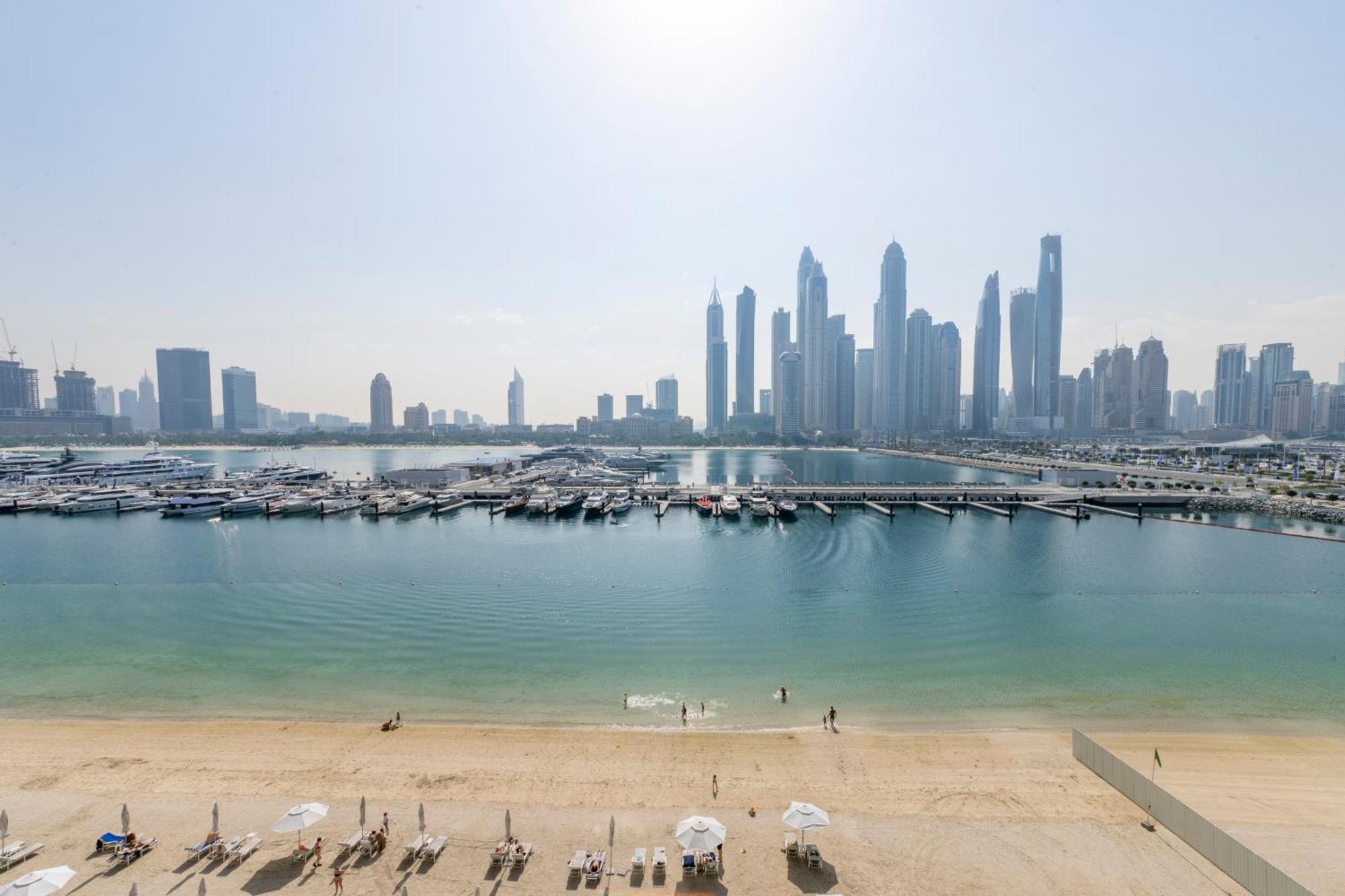 Ultra Luxury Emaar Beachfront - Private Beach And Pool Dubai Exterior photo