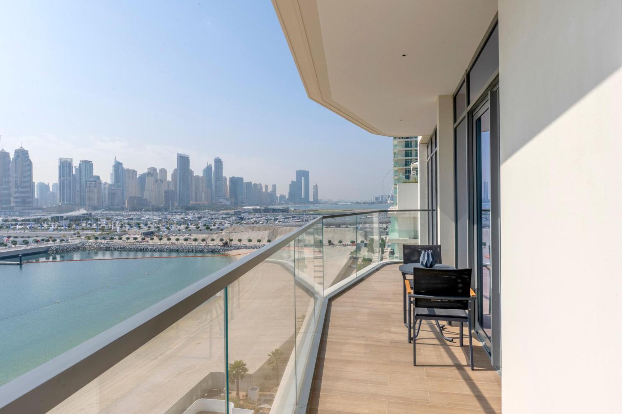 Ultra Luxury Emaar Beachfront - Private Beach And Pool Dubai Exterior photo